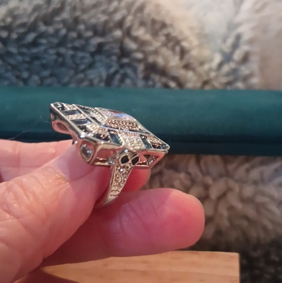 Elegant Blue and Silver Geometric Ring - Picture 6 of 12